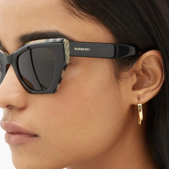 Burberry Sunglasses and Case Eyewear Butterfly Frames BE4299 - Picture 2 of 12